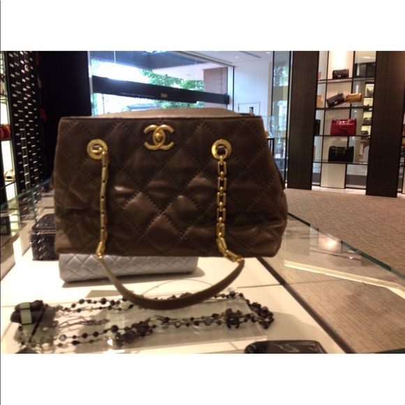 CHANEL Grey Small Zip Shopping Bag 31 CM NWT - Picture 8 of 12